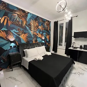 - Ghibellina 92 , Florence Italy