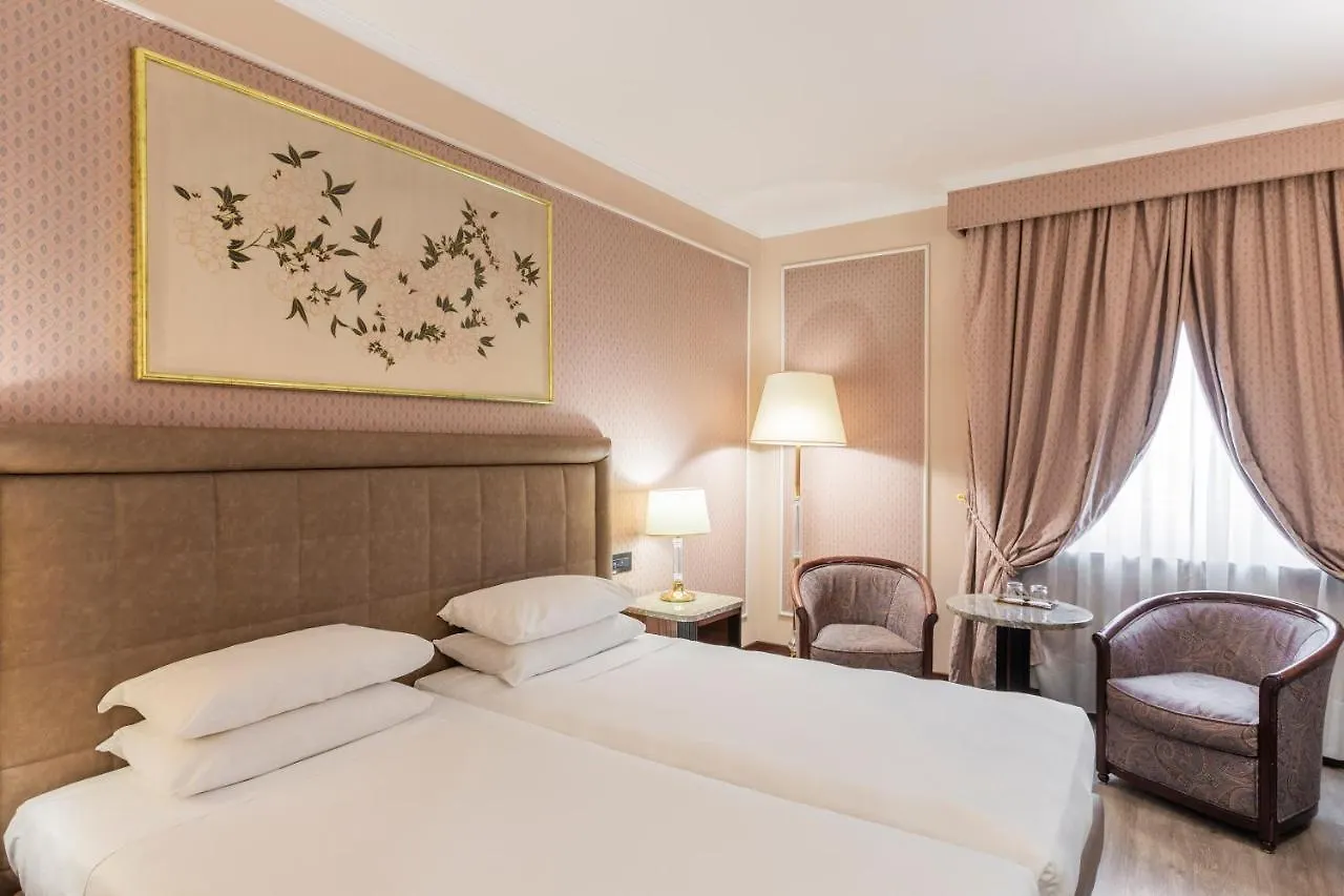 Doria Grand Hotel Mailand 4*,